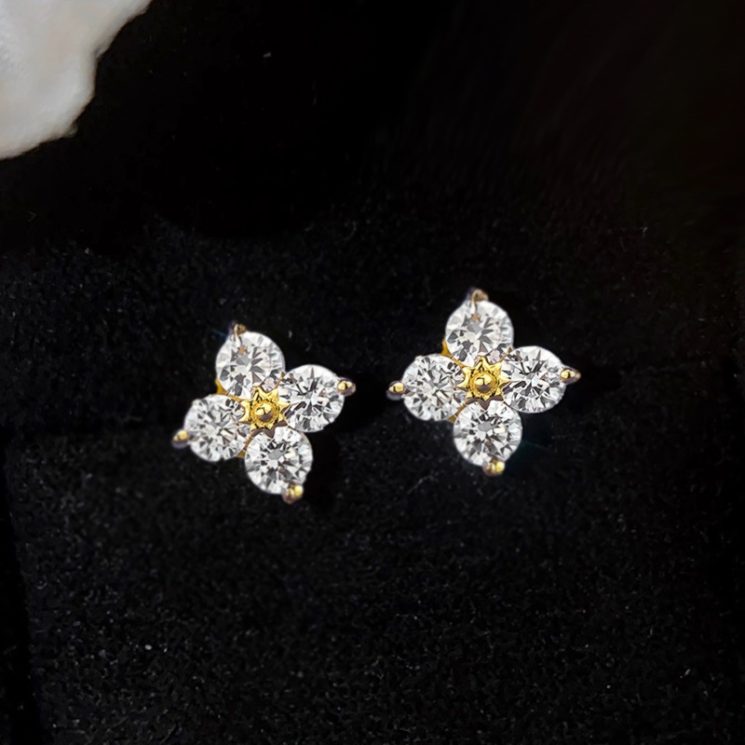 S925 Silver Four-Leaf Clover Earrings for Women – Lucky & Elegant Design - Image 2